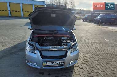 Седан Chevrolet Aveo 2011 в Мангуше