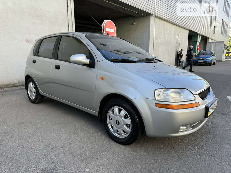 Хэтчбек Chevrolet Aveo 2004 в Харькове