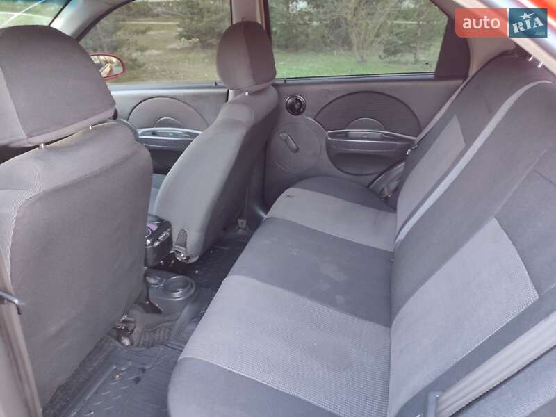 Седан Chevrolet Aveo 2006 в Каменском