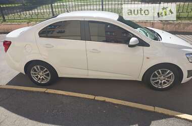 Седан Chevrolet Aveo 2012 в Харкові