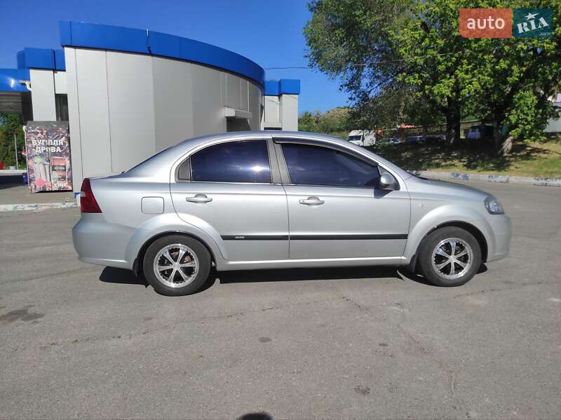 Седан Chevrolet Aveo 2008 в Запоріжжі