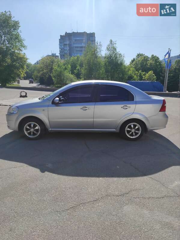 Седан Chevrolet Aveo 2008 в Запоріжжі