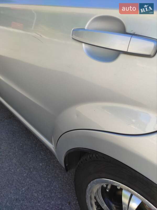 Седан Chevrolet Aveo 2008 в Запоріжжі