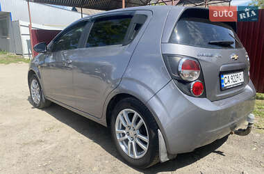 Хэтчбек Chevrolet Aveo 2012 в 