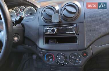 Хэтчбек Chevrolet Aveo 2010 в Ивано-Франковске