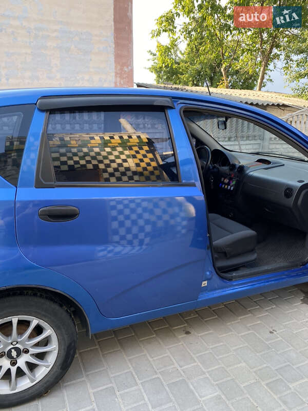 Хэтчбек Chevrolet Aveo 2008 в Днепре