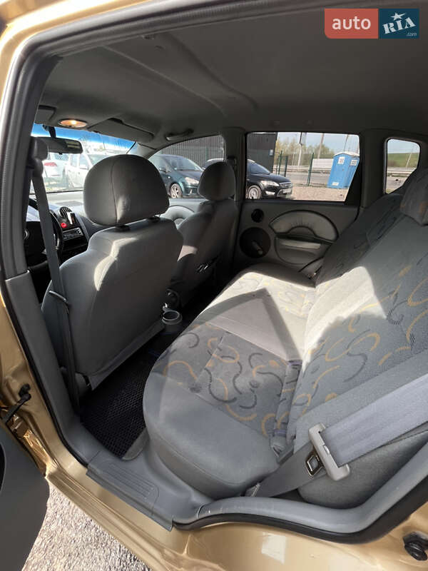 Хэтчбек Chevrolet Aveo 2003 в Тернополе