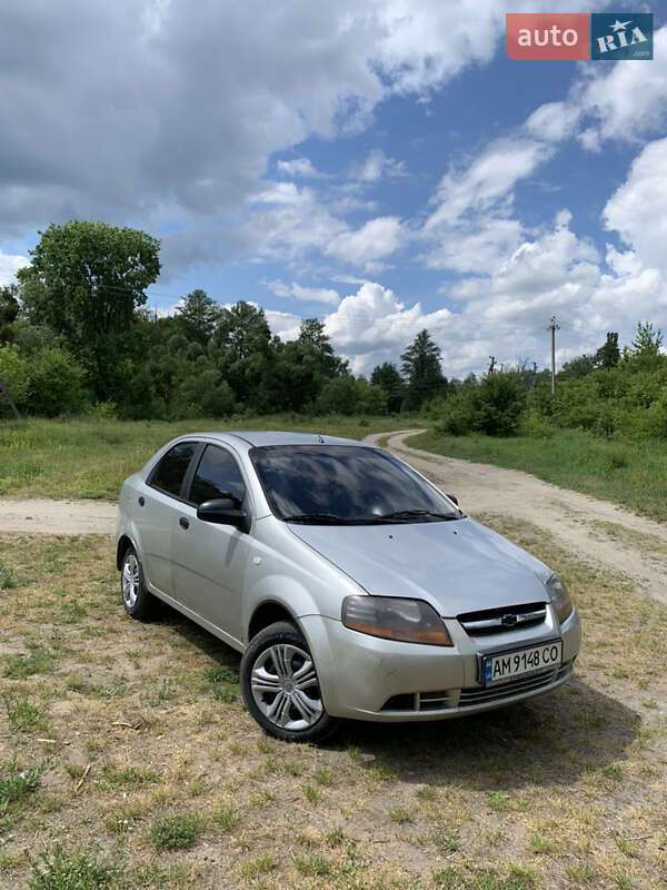 Седан Chevrolet Aveo 2005 в Житомирі
