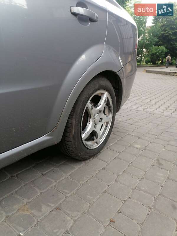 Седан Chevrolet Aveo 2006 в Луцке