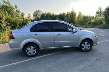 Седан Chevrolet Aveo 2008 в Лугинах