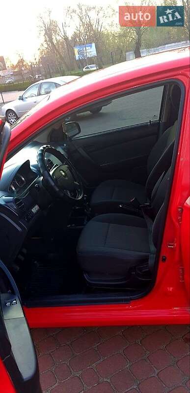 Седан Chevrolet Aveo 2006 в Днепре
