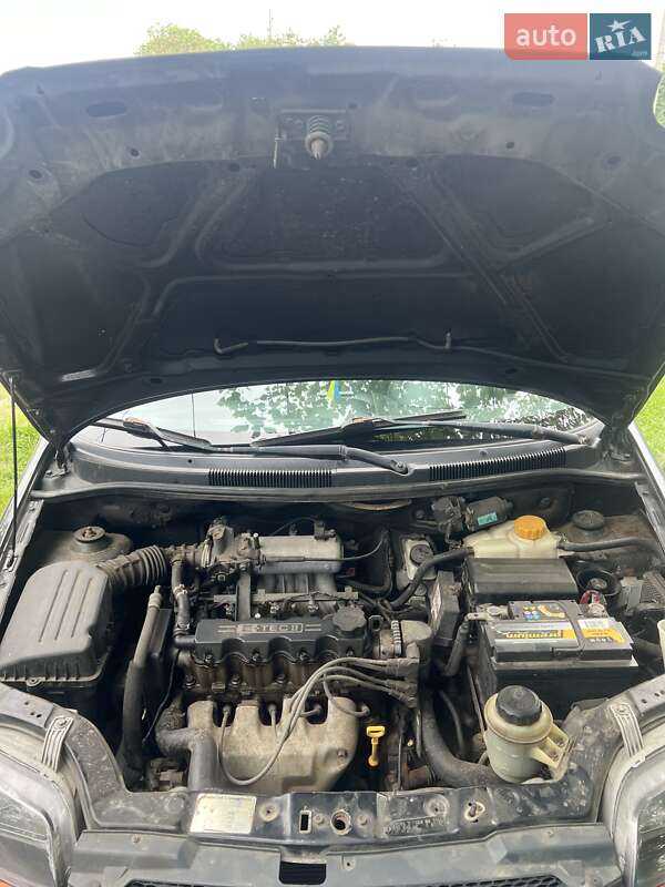 Седан Chevrolet Aveo 2005 в Одессе