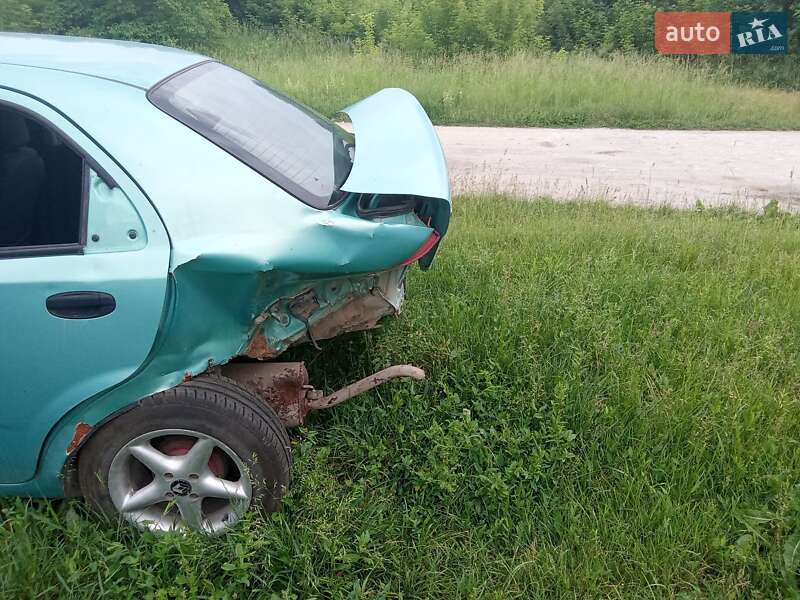 Седан Chevrolet Aveo 2006 в Теофіполі