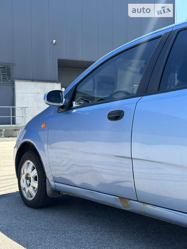 Седан Chevrolet Aveo 2005 в Киеве фото 9 Седан Chevrolet Aveo 2005 в Киеве