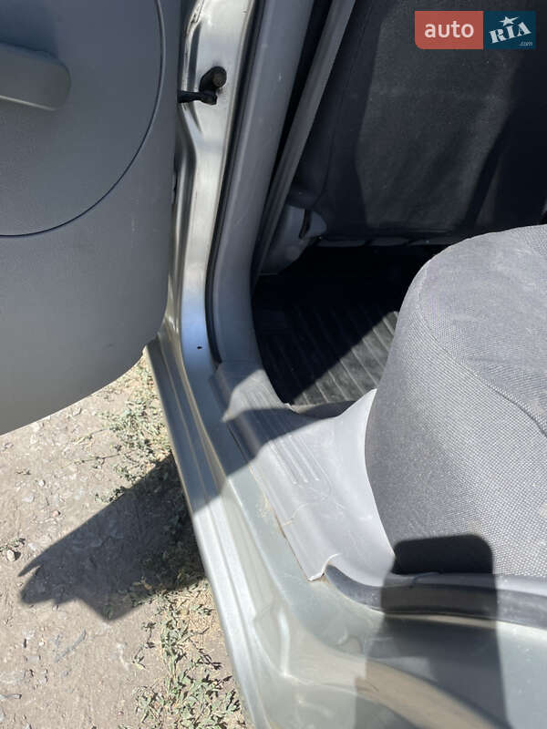 Седан Chevrolet Aveo 2005 в Синельниково