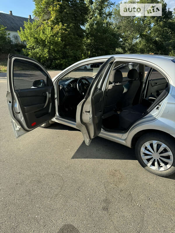Седан Chevrolet Aveo 2007 в Корсунь-Шевченківському