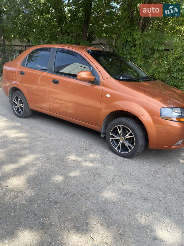 Седан Chevrolet Aveo 2005 в Запорожье
