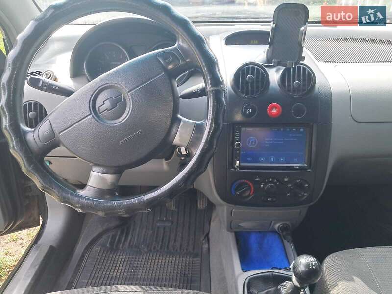 Хетчбек Chevrolet Aveo 2004 в Шевченковому