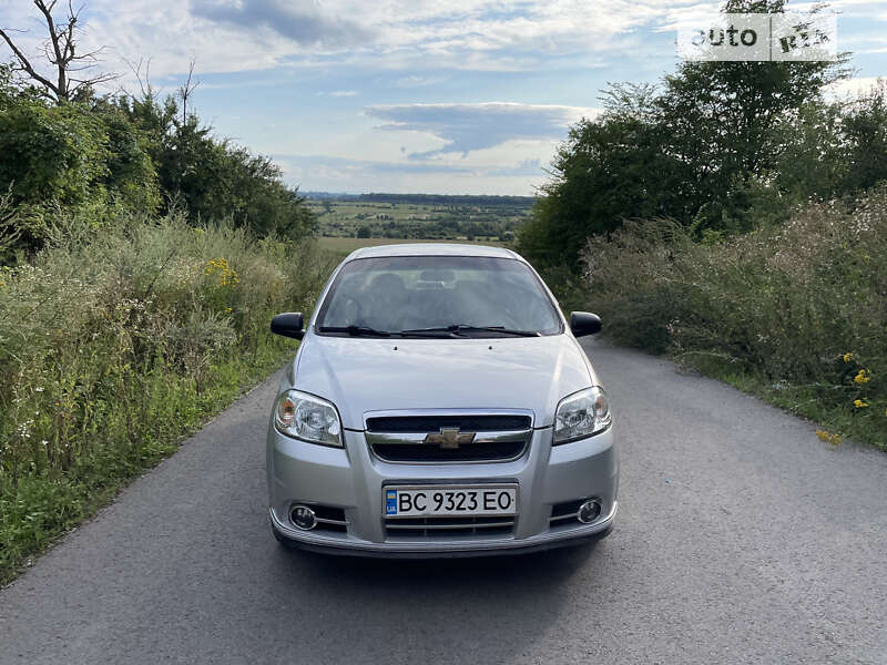 Седан Chevrolet Aveo 2008 в Пустомитах