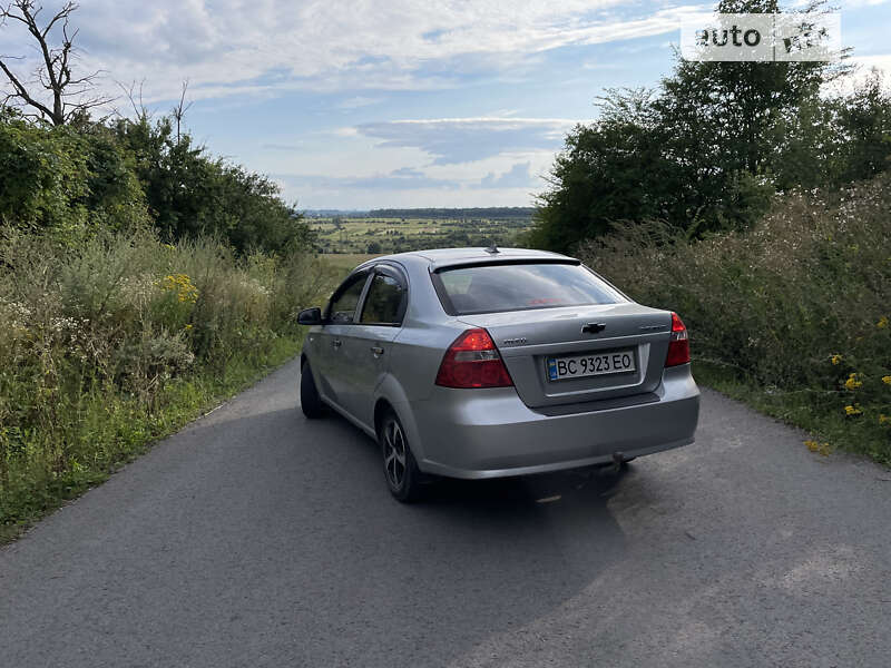 Седан Chevrolet Aveo 2008 в Пустомитах