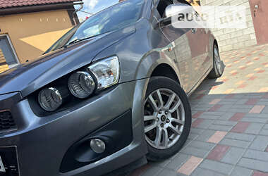 Седан Chevrolet Aveo 2013 в Дніпрі