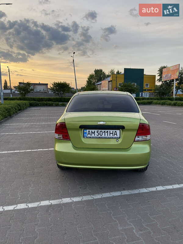 Седан Chevrolet Aveo 2005 в Житомирі