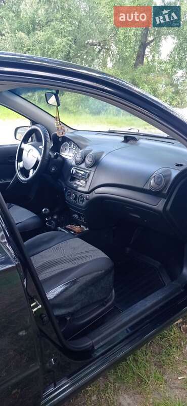 Седан Chevrolet Aveo 2011 в Киеве