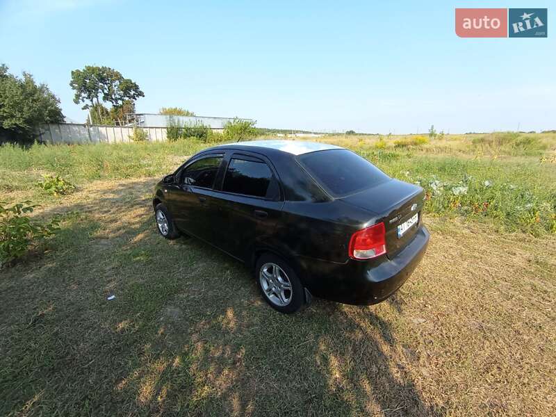 Седан Chevrolet Aveo 2005 в Броварах