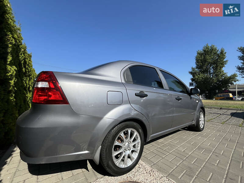 Седан Chevrolet Aveo 2006 в Софиевской Борщаговке