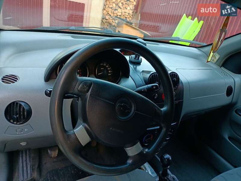 Седан Chevrolet Aveo 2005 в Берегово