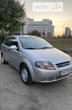 Седан Chevrolet Aveo 2006 в Києві