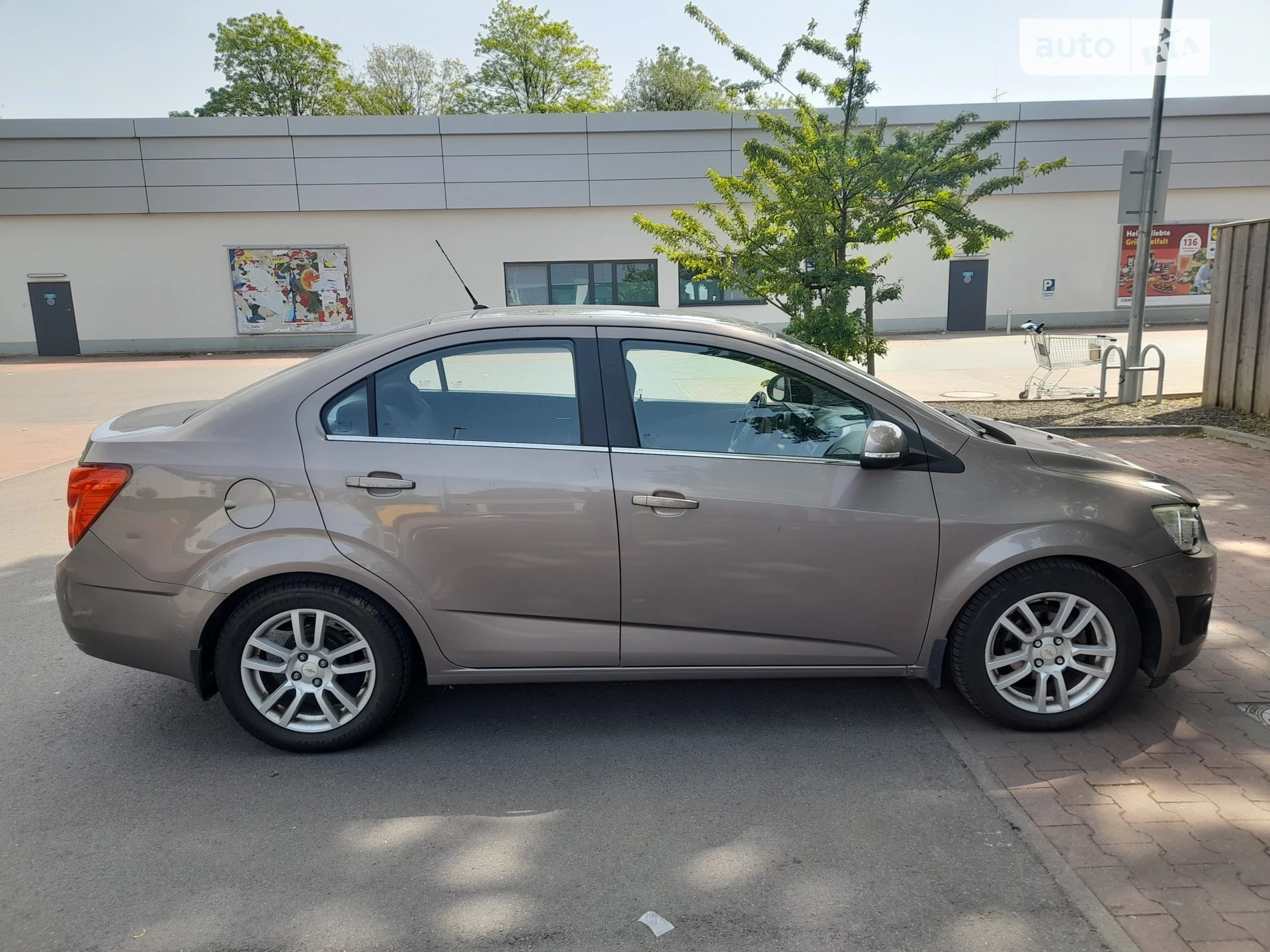 2014 Chevrolet Aveo - мініатюра 3