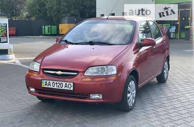 Седан Chevrolet Aveo 2005 в Дніпрі