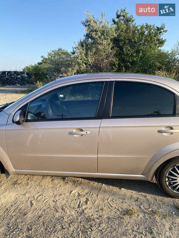 Седан Chevrolet Aveo 2008 в Запорожье