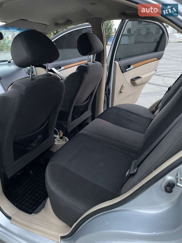 Седан Chevrolet Aveo 2008 в Киеве