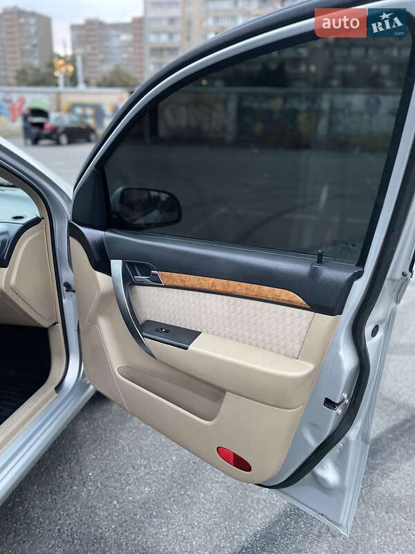 Седан Chevrolet Aveo 2008 в Киеве