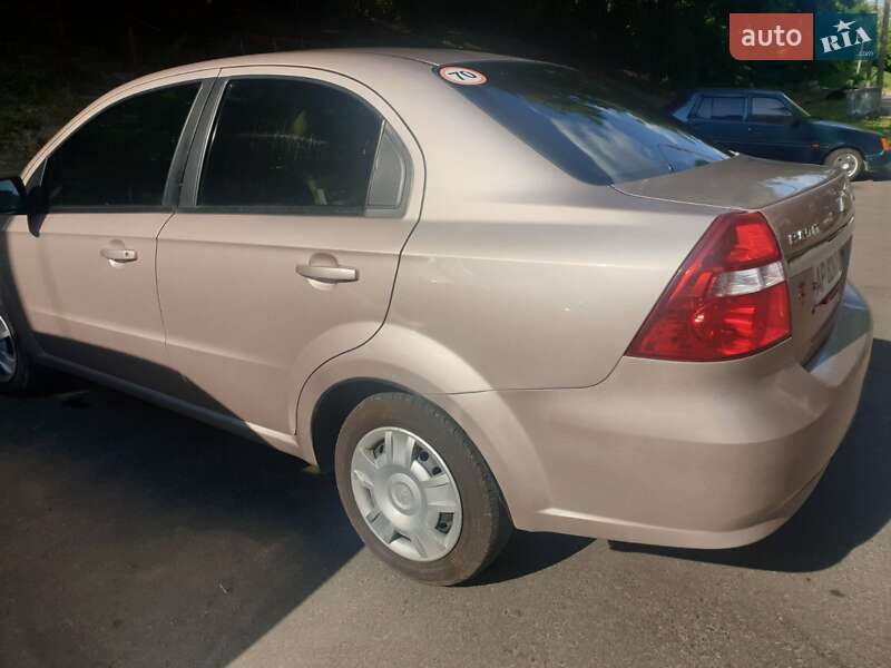 Седан Chevrolet Aveo 2008 в Запорожье