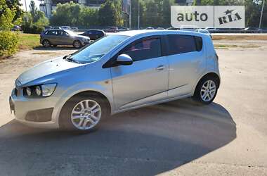 Хэтчбек Chevrolet Aveo 2012 в Киеве