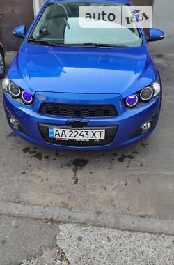 Седан Chevrolet Aveo 2014 в Києві