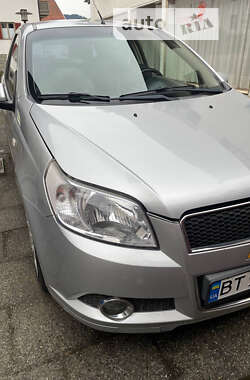 Хэтчбек Chevrolet Aveo 2011 в Херсоне