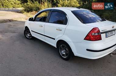 Седан Chevrolet Aveo 2008 в Умани