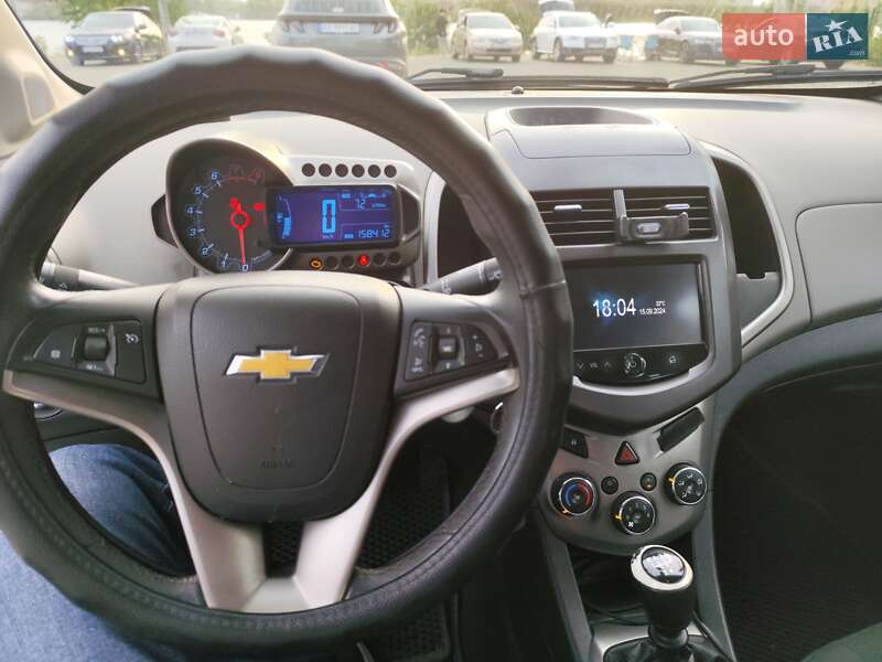 Седан Chevrolet Aveo 2013 в Киеве