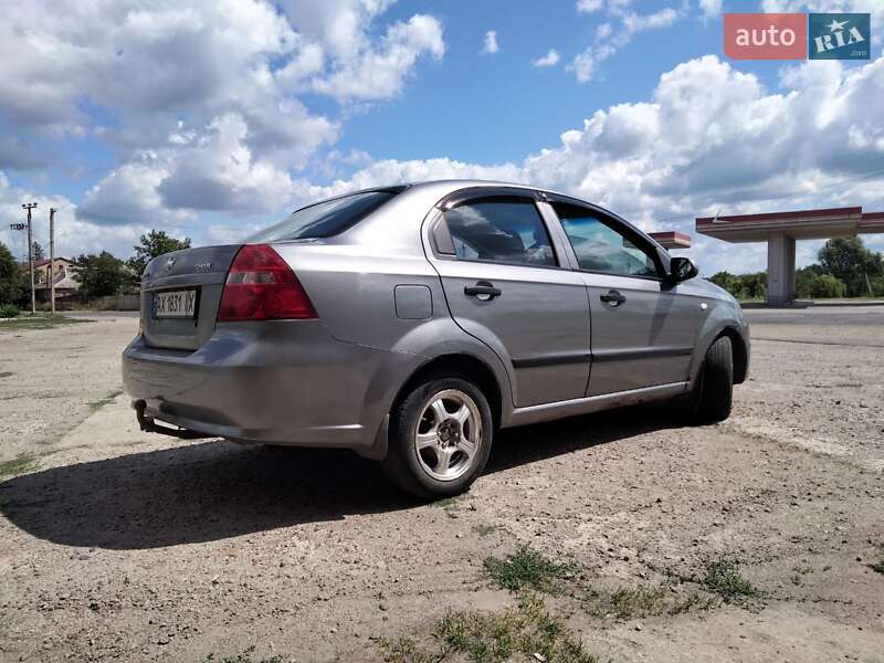 Седан Chevrolet Aveo 2007 в Харькове