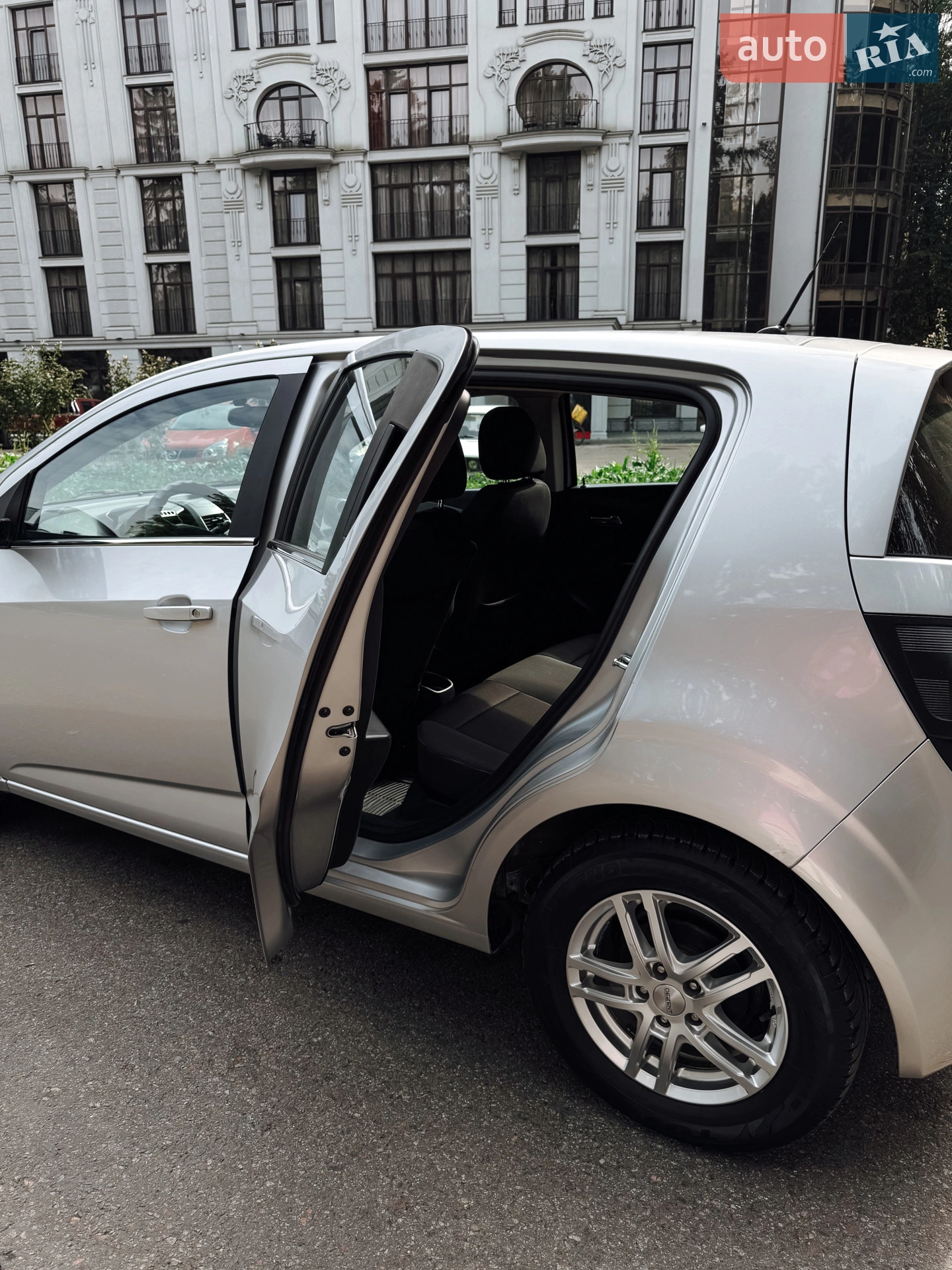 2011 Chevrolet Aveo - мініатюра 13