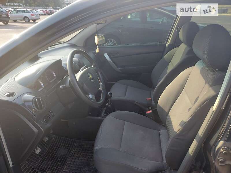 Седан Chevrolet Aveo 2011 в Киеве