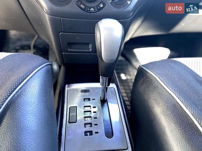 Седан Chevrolet Aveo 2006 в Киеве