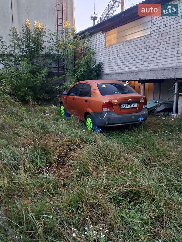 Седан Chevrolet Aveo 2005 в Киеве