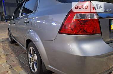 Седан Chevrolet Aveo 2010 в Харькове