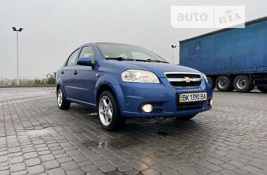 Седан Chevrolet Aveo 2010 в Ровно