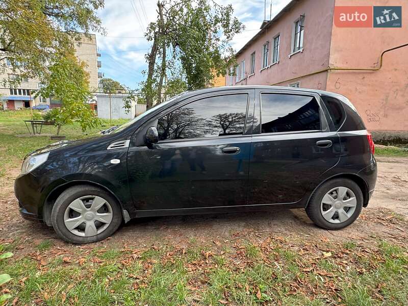 Хетчбек Chevrolet Aveo 2010 в Коростені